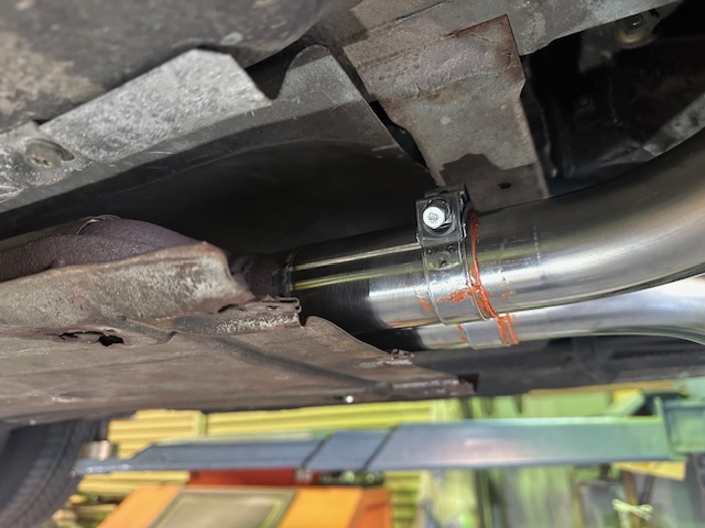W107middleexhaust